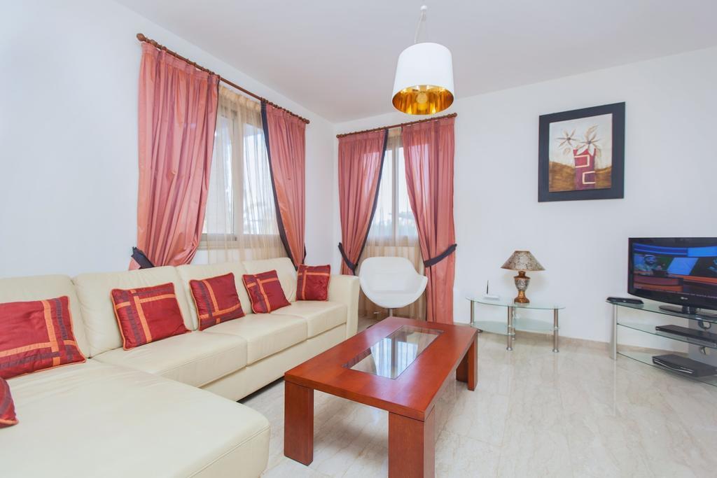 Villa Saraliana Sandy Beach Villas - Heated Pool - Jacuzzi - Private Beach Area Polis Værelse billede