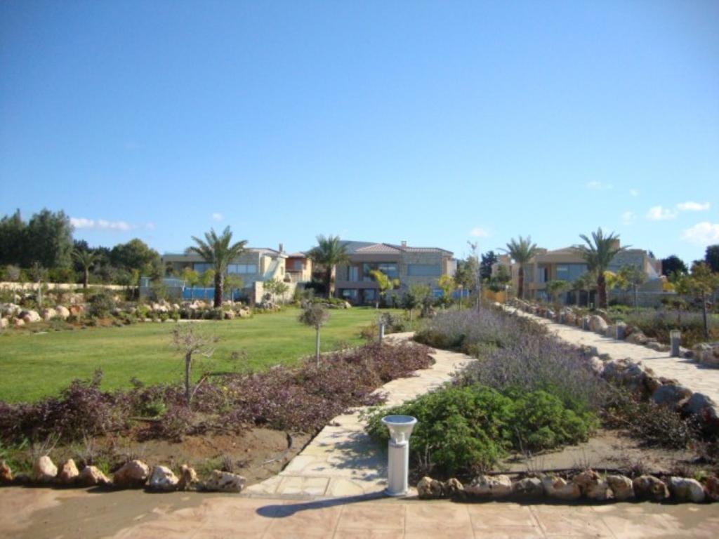 Villa Saraliana Sandy Beach Villas - Heated Pool - Jacuzzi - Private Beach Area Polis Værelse billede